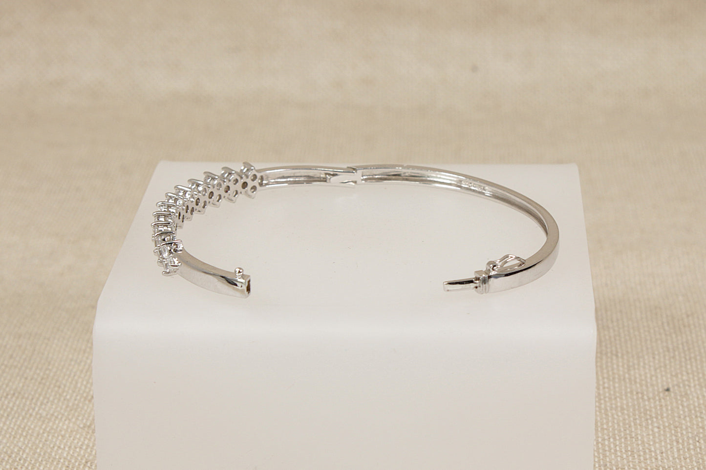 Stylish Sterling Silver & CZ Hinged Bangle Bracelet – 7 ½"
