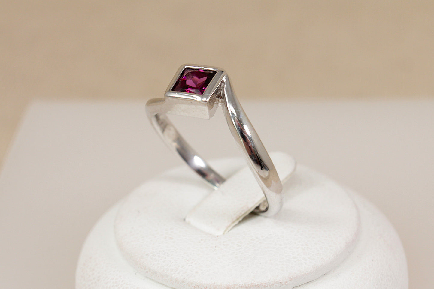 Elegant Sterling Silver Rhodolite Garnet Twist Ring
