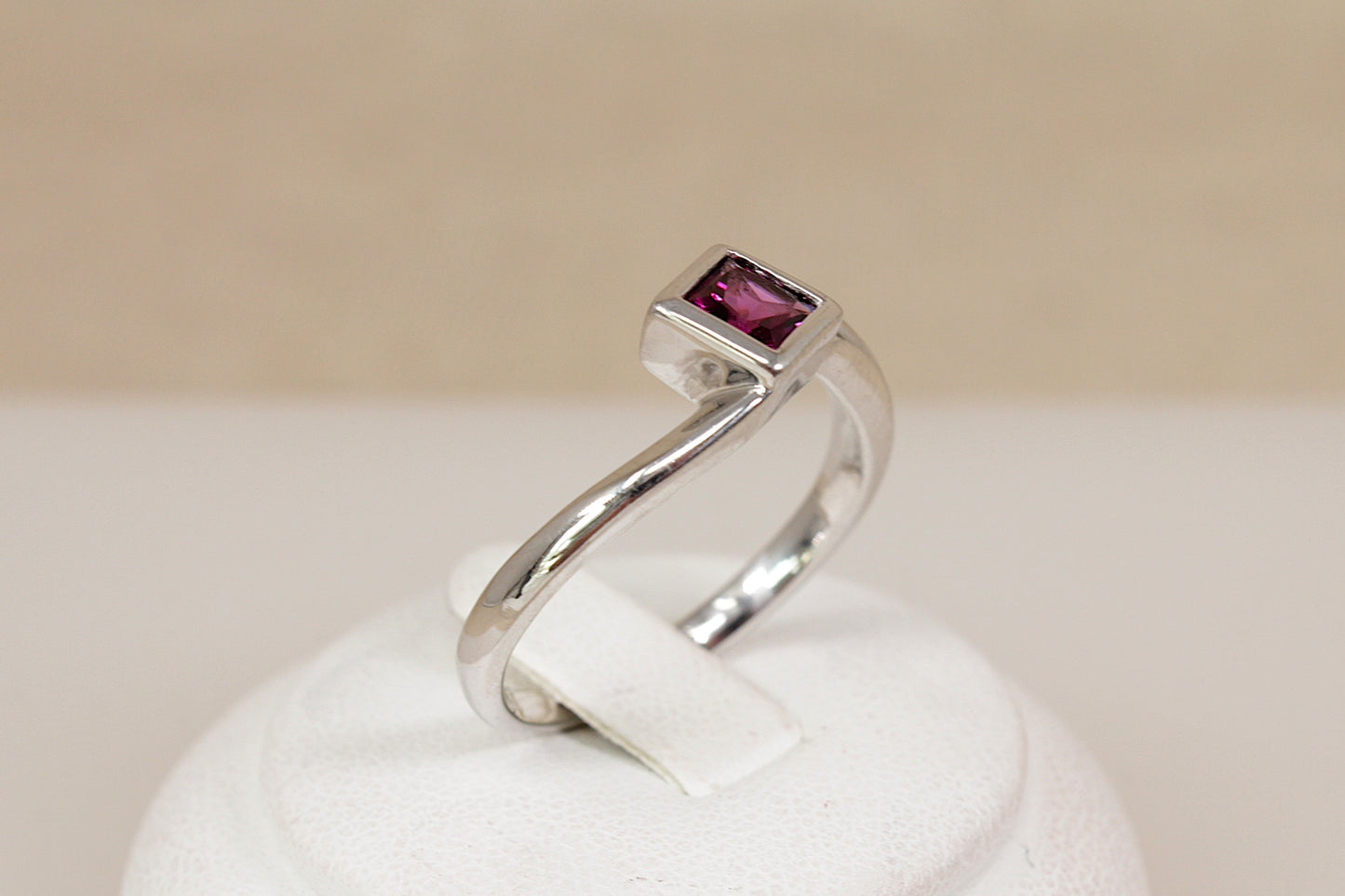 Elegant Sterling Silver Rhodolite Garnet Twist Ring