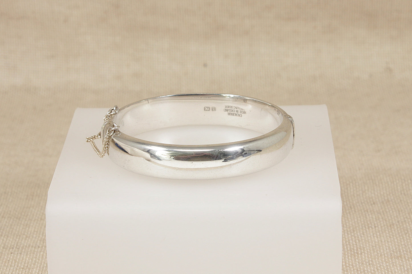 Classic Vintage Sterling Silver Hinged Bangle Bracelet - 7 ¼"