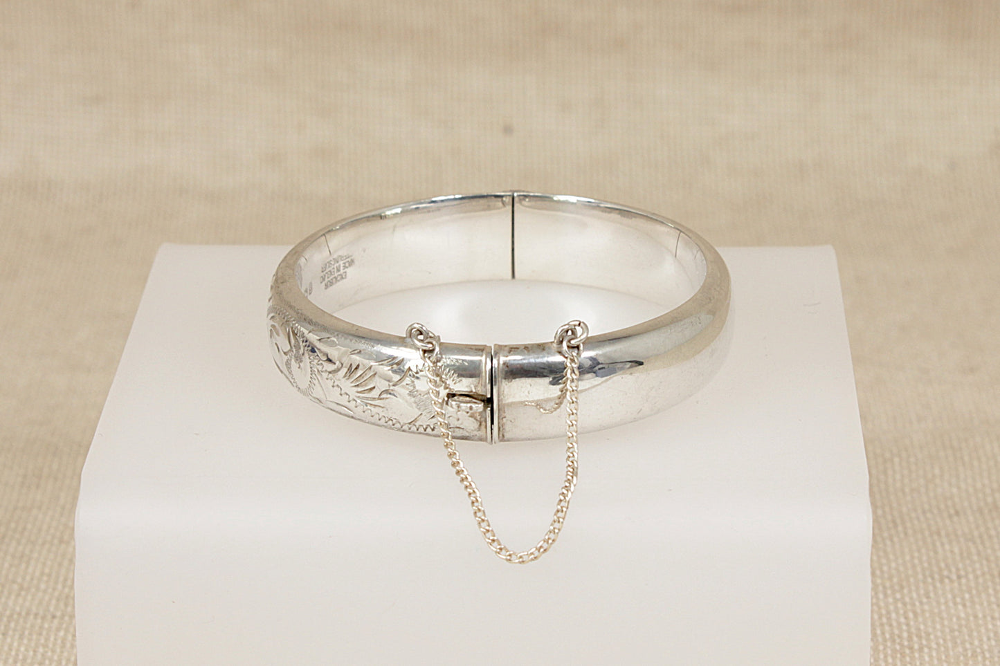 Classic Vintage Sterling Silver Hinged Bangle Bracelet - 7 ¼"