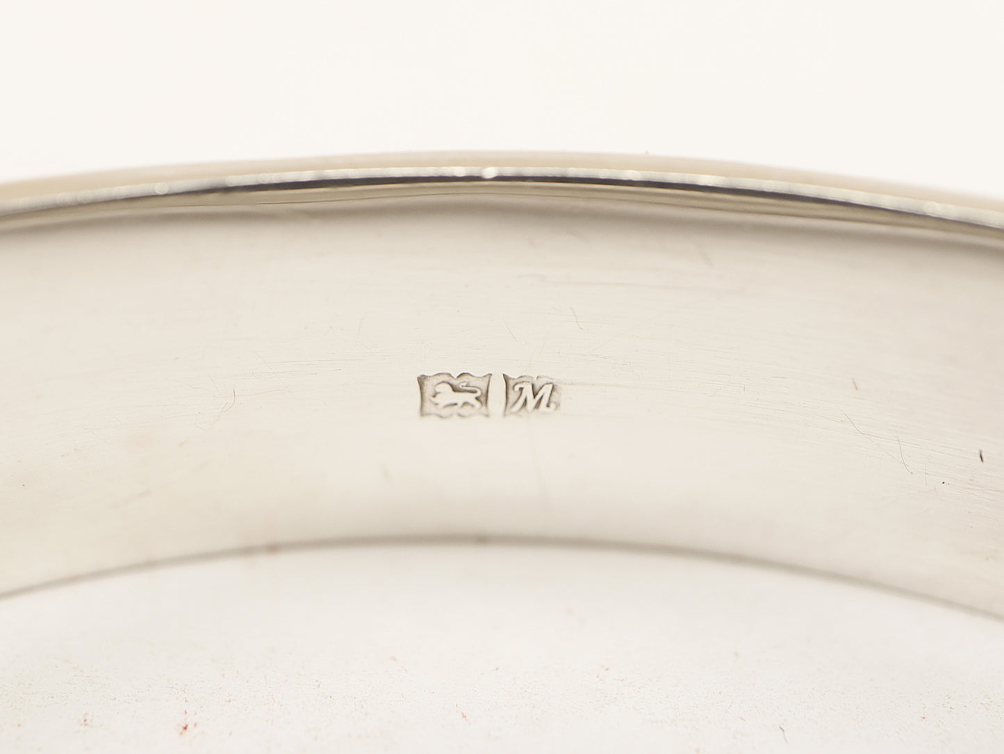 Classic Vintage Sterling Silver Hinged Bangle Bracelet - 7 ¼"