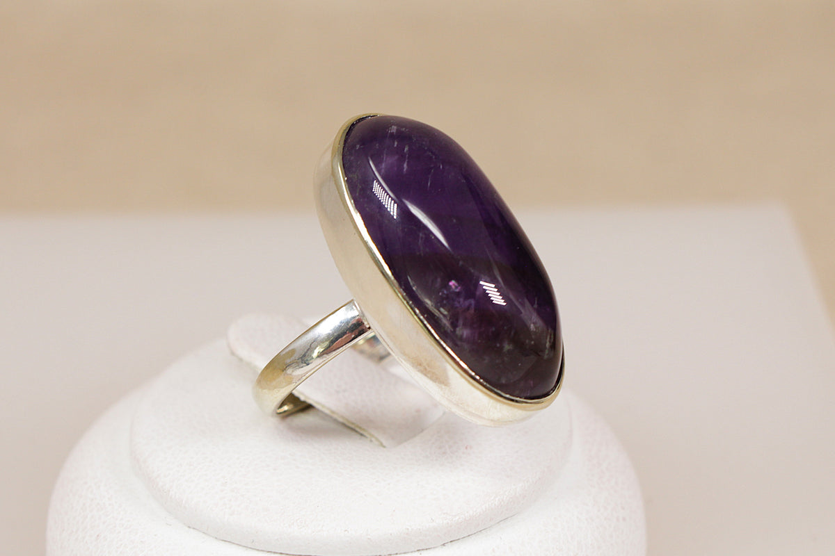 Stunning Sterling Silver Amethyst Cabochon Statement Ring