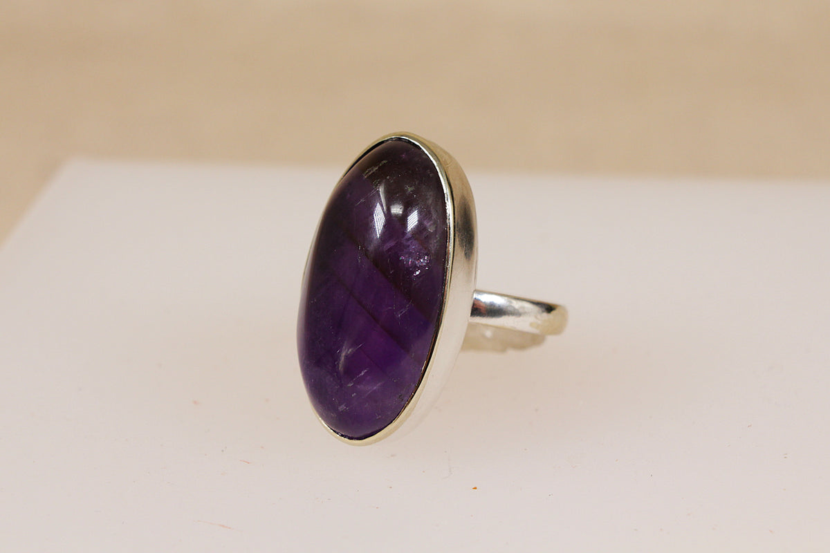 Stunning Sterling Silver Amethyst Cabochon Statement Ring