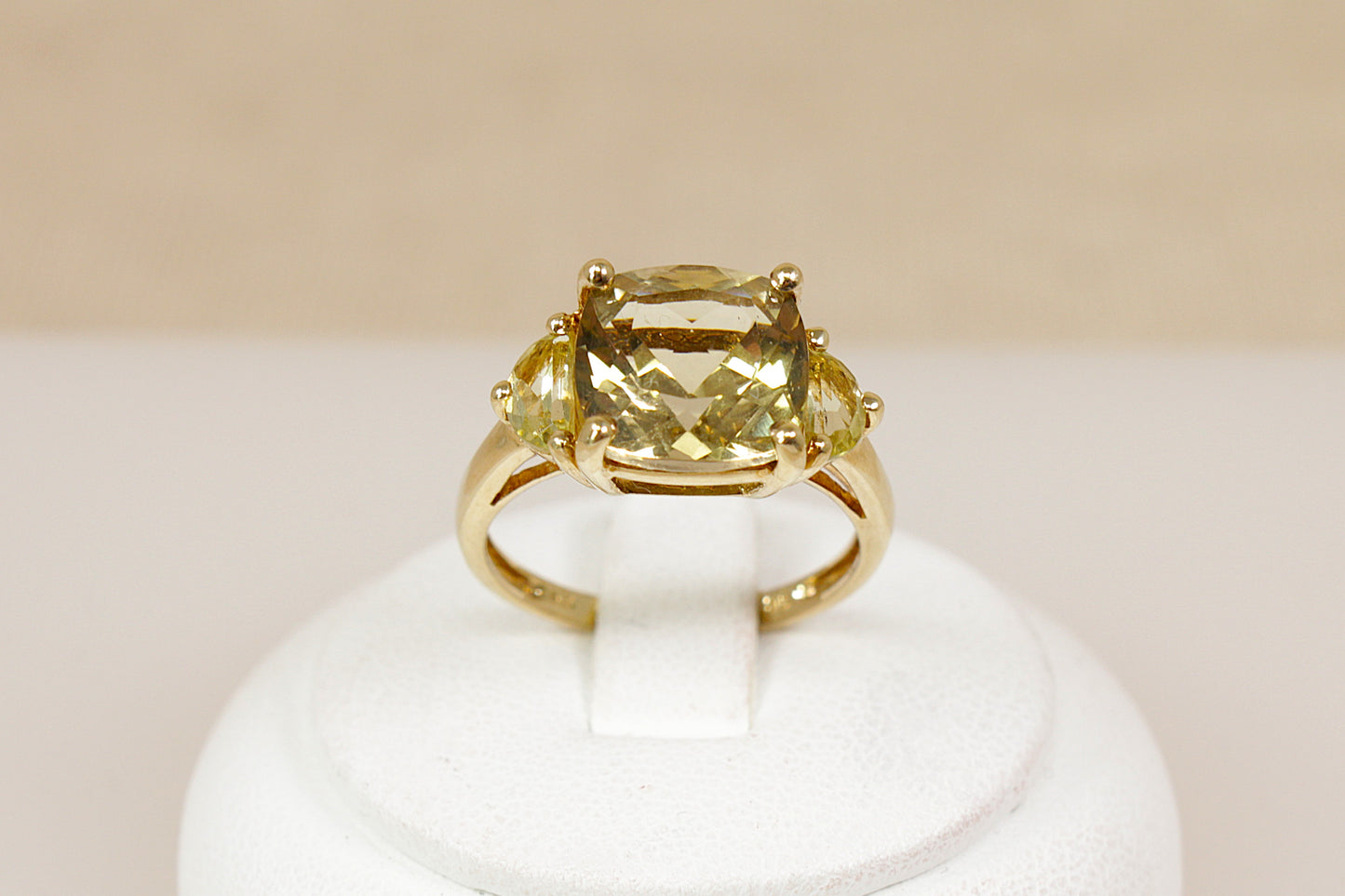Striking 9ct Gold Lemon Citrine Statement Ring