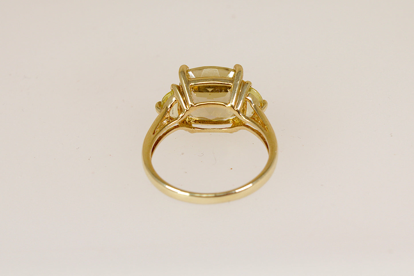 Striking 9ct Gold Lemon Citrine Statement Ring