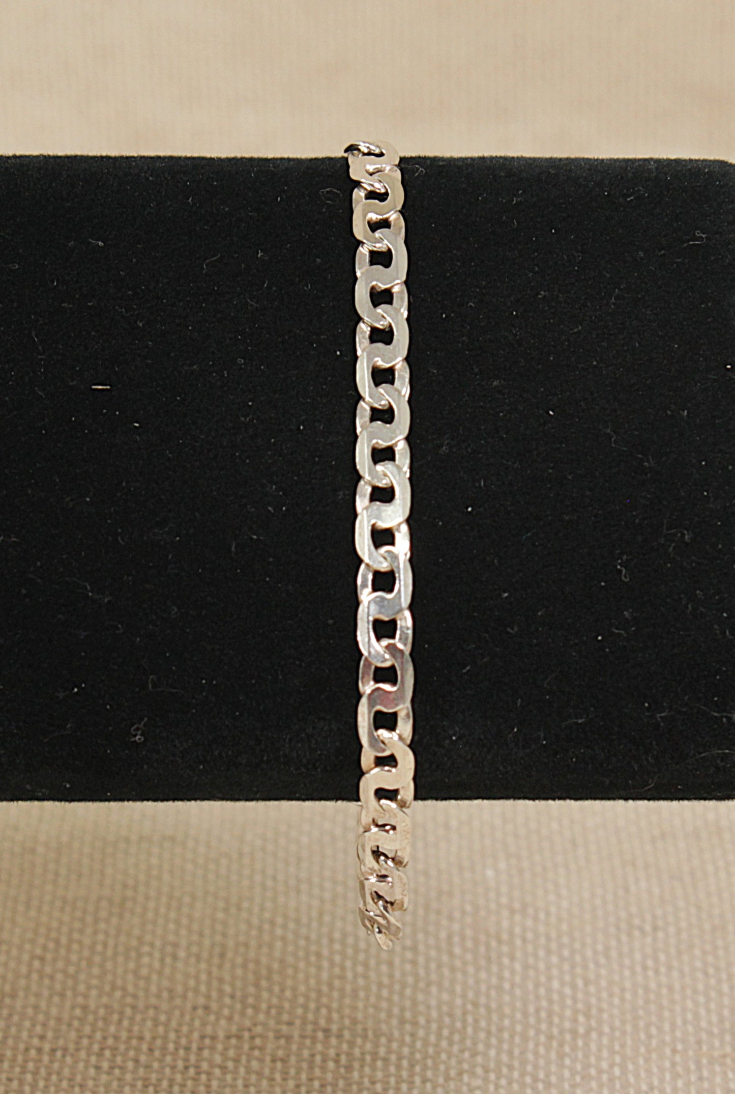 Stylish Sterling Silver Flat Curb Link Bracelet – 7½ Inches