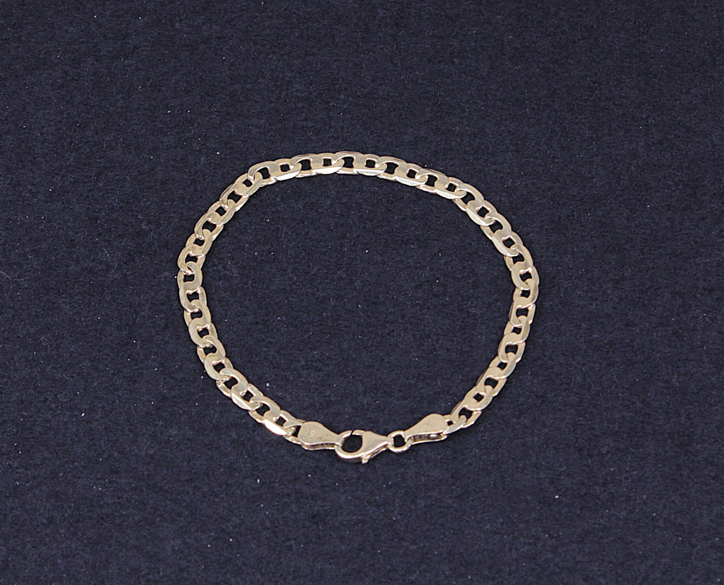 Stylish Sterling Silver Flat Curb Link Bracelet – 7½ Inches