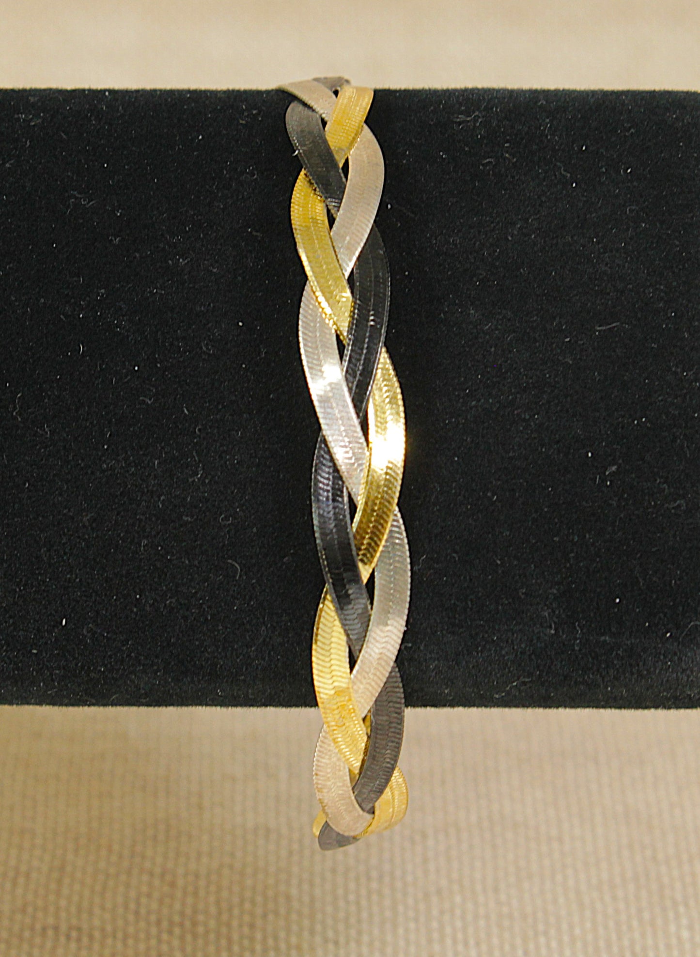 Elegant Vintage Three-Tone Sterling Silver Plaited Bracelet