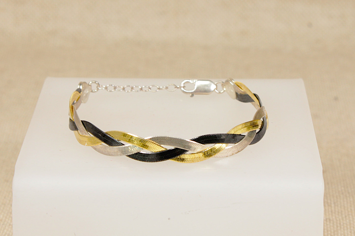 Elegant Vintage Three-Tone Sterling Silver Plaited Bracelet