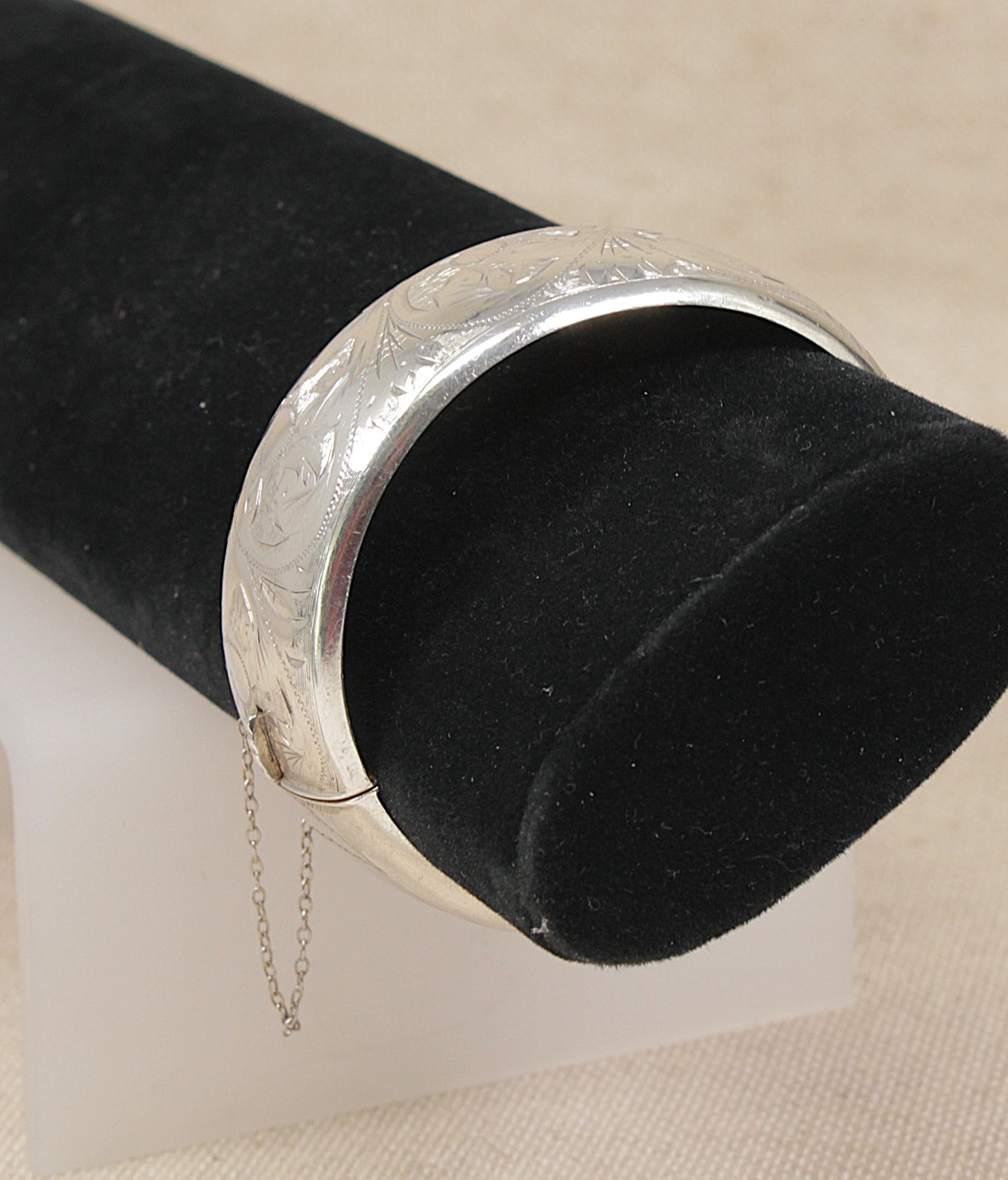 Stunning Vintage Sterling Silver Hinged Cuff Bangle Bracelet - 7"