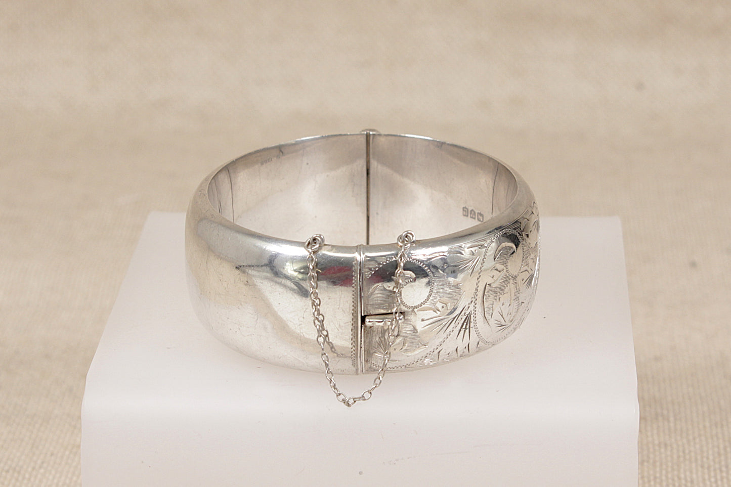 Stunning Vintage Sterling Silver Hinged Cuff Bangle Bracelet - 7"