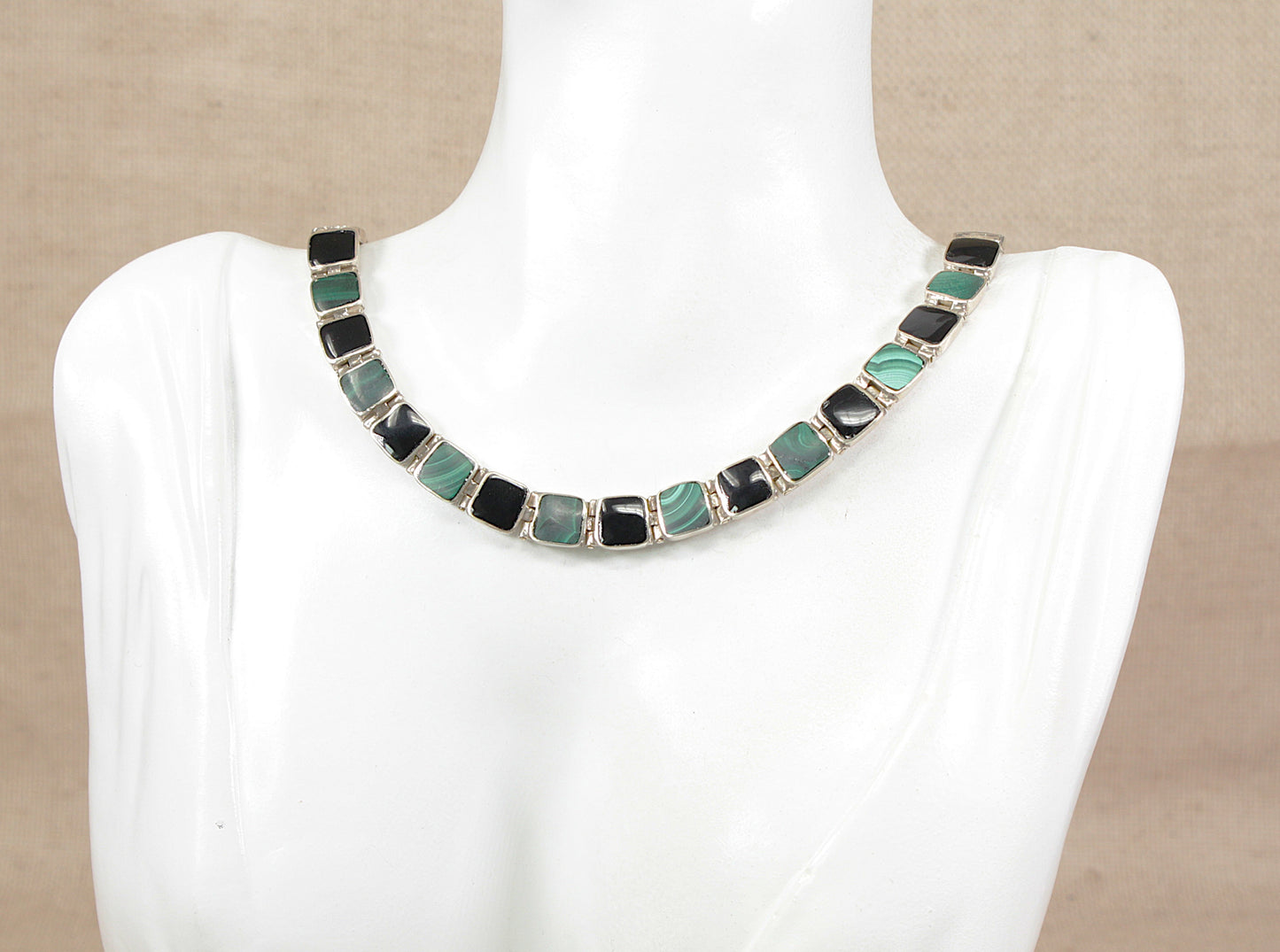 Exceptional 950 Silver Malachite & Onyx Articulated Necklace