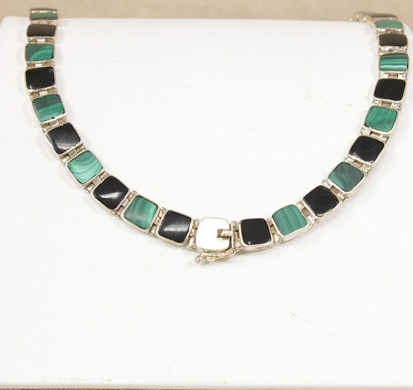 Exceptional 950 Silver Malachite & Onyx Articulated Necklace