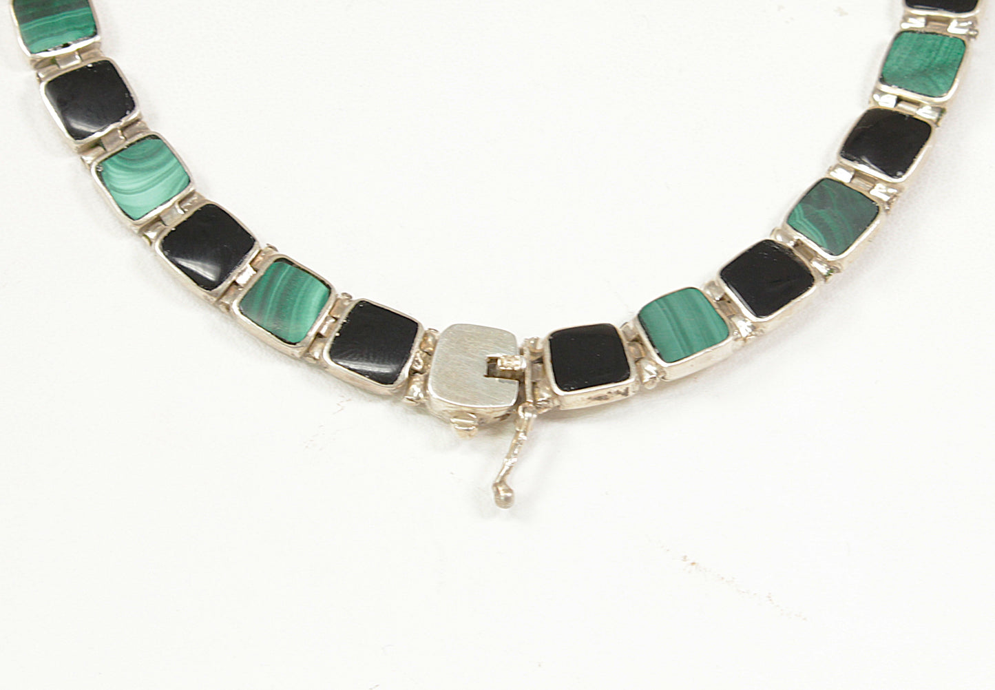 Exceptional 950 Silver Malachite & Onyx Articulated Necklace
