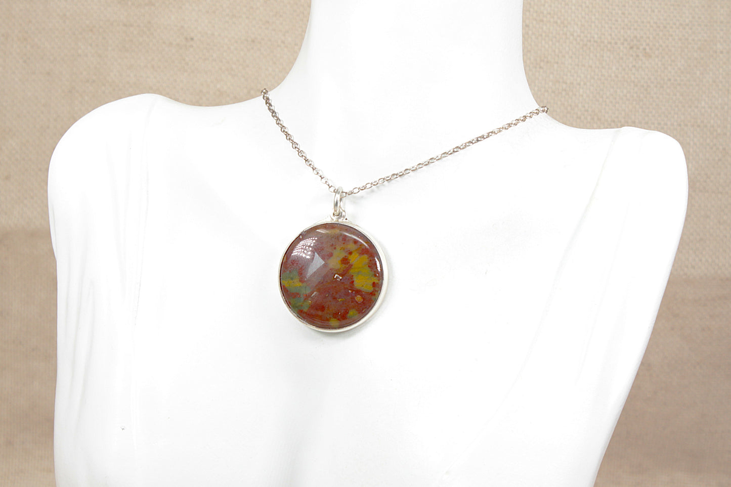 Beautiful Sterling Silver Agate Pendant Necklace