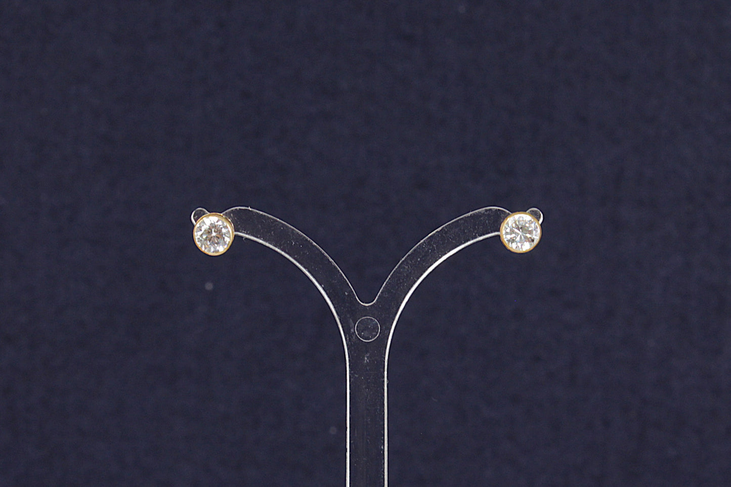 Charming 9ct Gold Clear Quartz Stud Earrings
