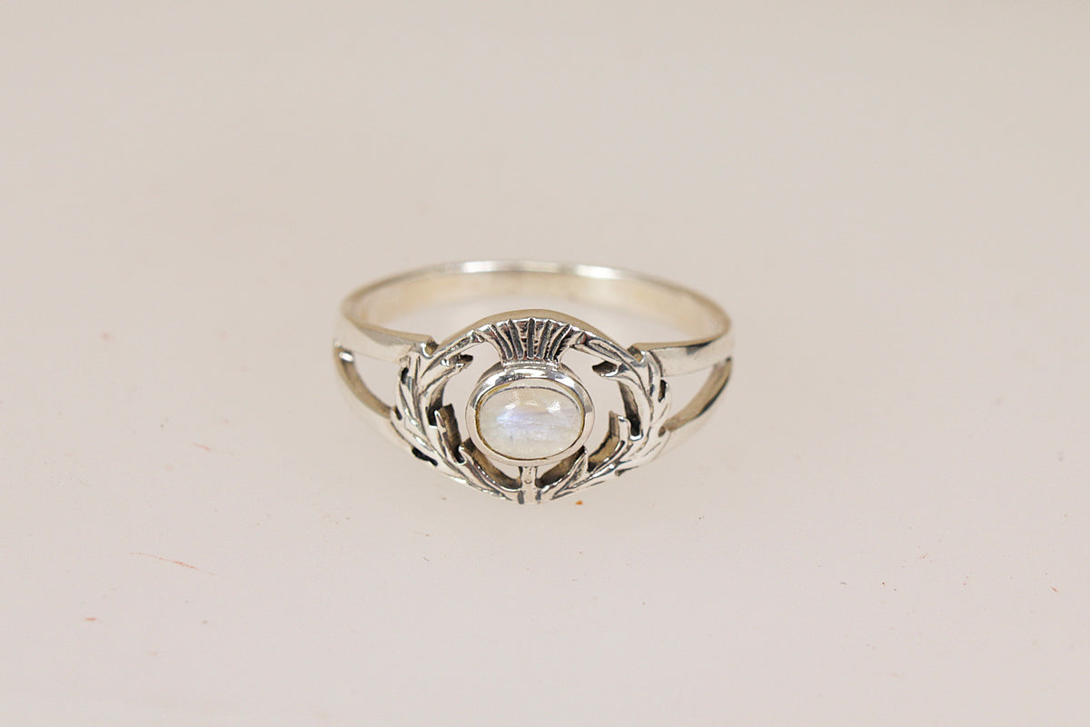 Finely Made Scottish Design Sterling Silver Moonstone Solitaire Ring