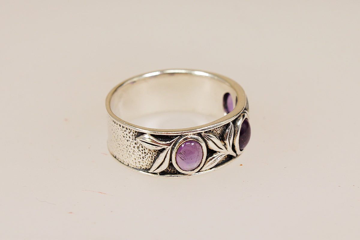 Stylish Sterling Silver Amethyst Studio Art Nouveau Style Band Ring