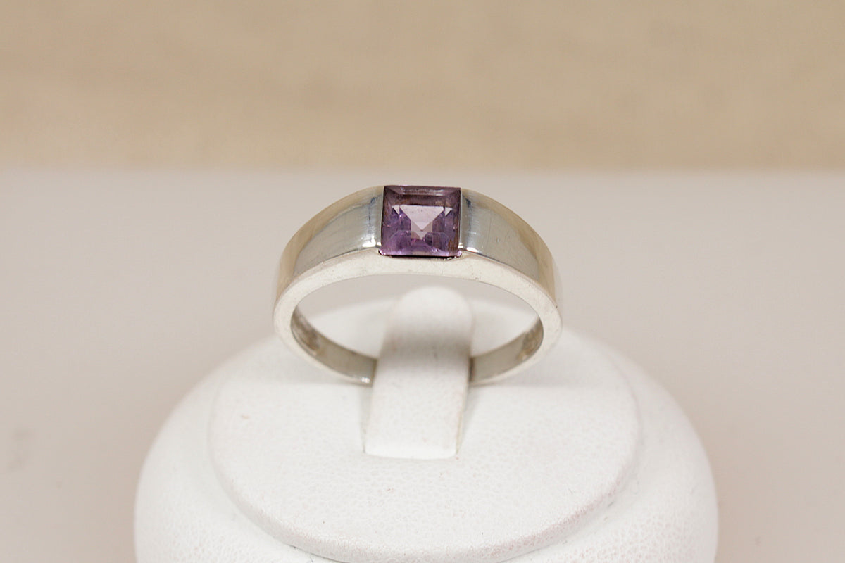 Stylish Kit Heath Sterling Silver Amethyst Geometric Ring