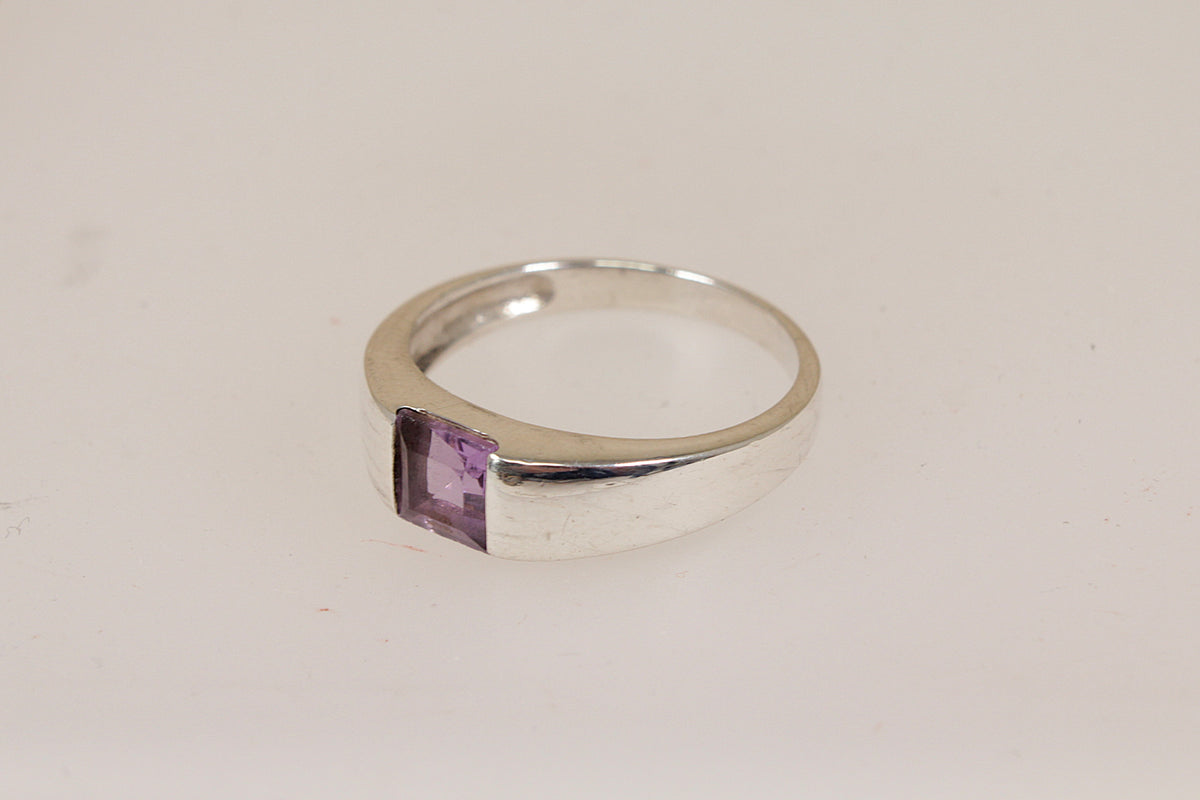 Stylish Kit Heath Sterling Silver Amethyst Geometric Ring