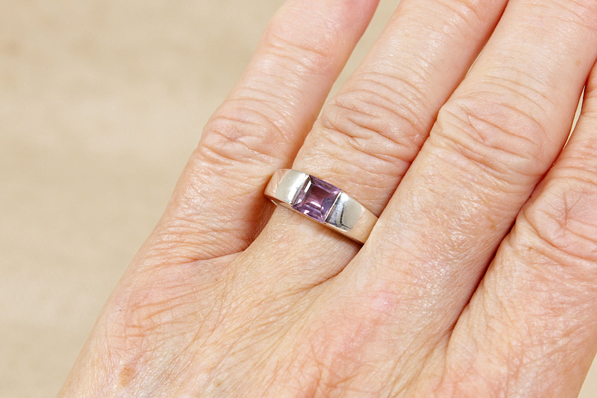 Stylish Kit Heath Sterling Silver Amethyst Geometric Ring