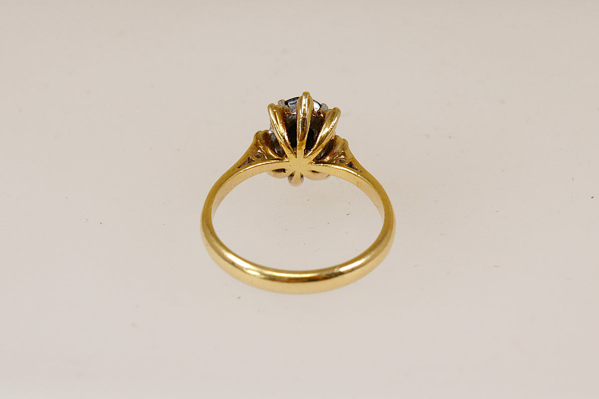 Classic 18ct Gold Midnight Blue Sapphire & Diamond ‘Diana’ Style Ring