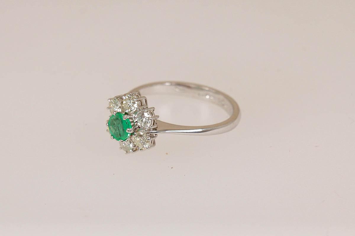 Exceptional 18ct White Gold Emerald & Diamond Cluster Ring