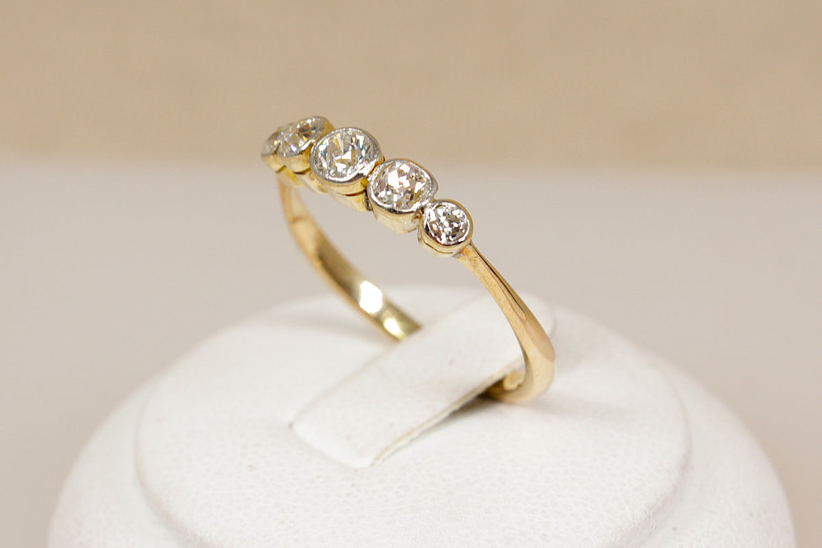 Classic 18ct Gold Graduated Five Stone Old Cut Diamond Ring – 0.45ct