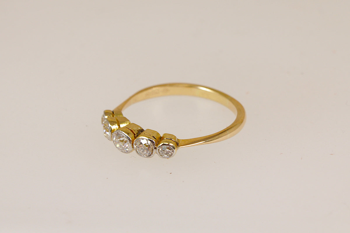 Classic 18ct Gold Graduated Five Stone Old Cut Diamond Ring – 0.45ct