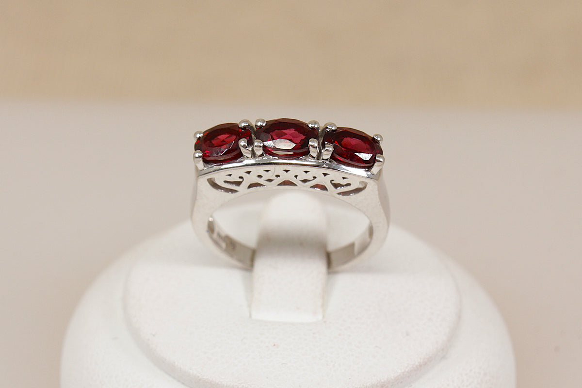 Stylish Sterling Silver Garnet Trilogy Ring