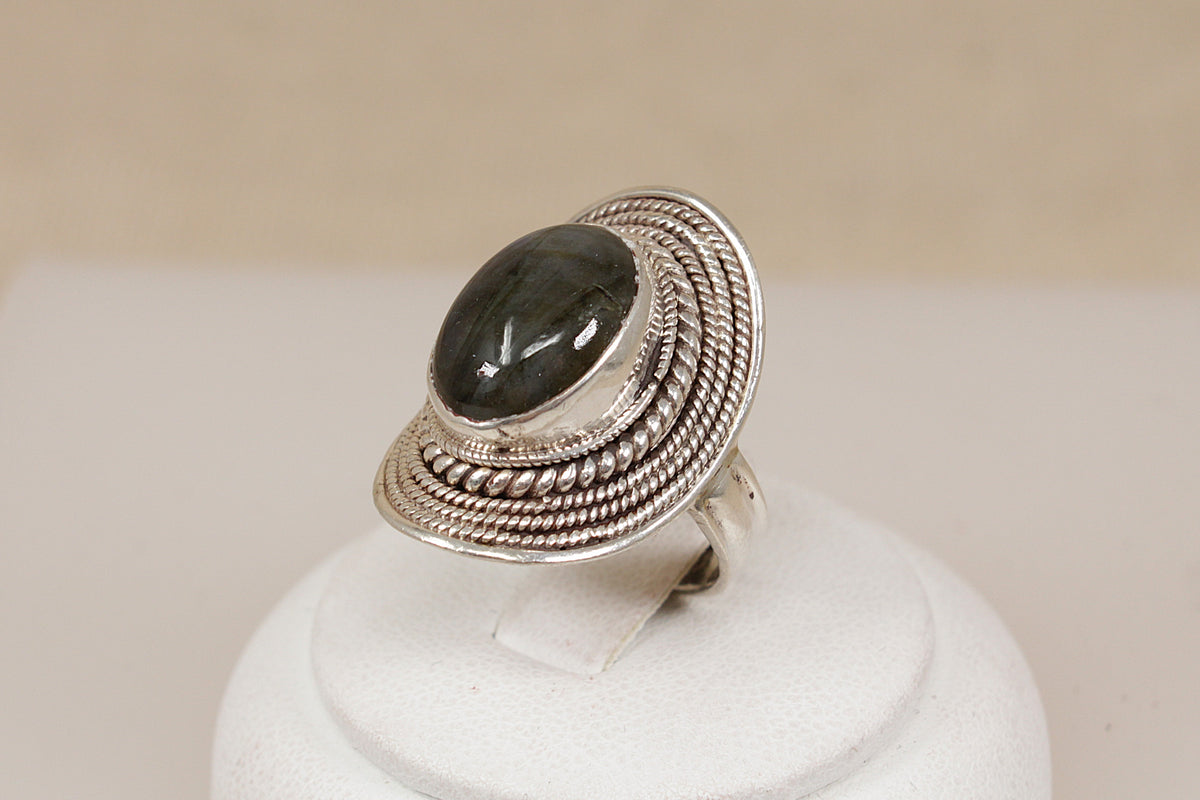 Sterling Silver Labradorite ‘Suarti’ Style Statement Ring