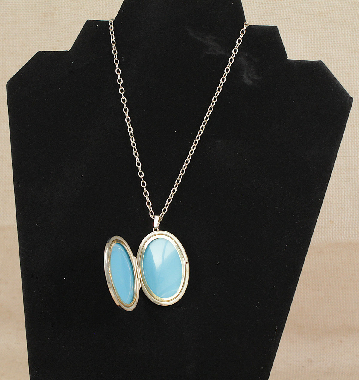 Large Vintage Sterling Silver Locket & Chain