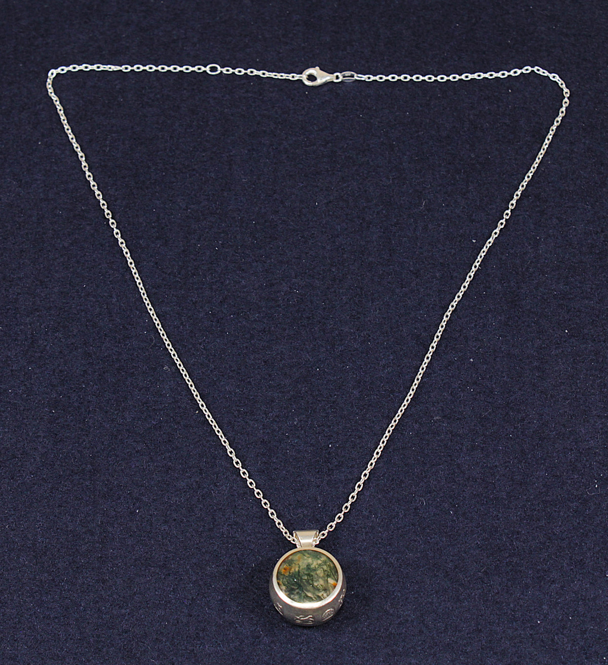 Vintage 1978 Sterling Silver Double-Sided Agate Pendant & Chain Necklace