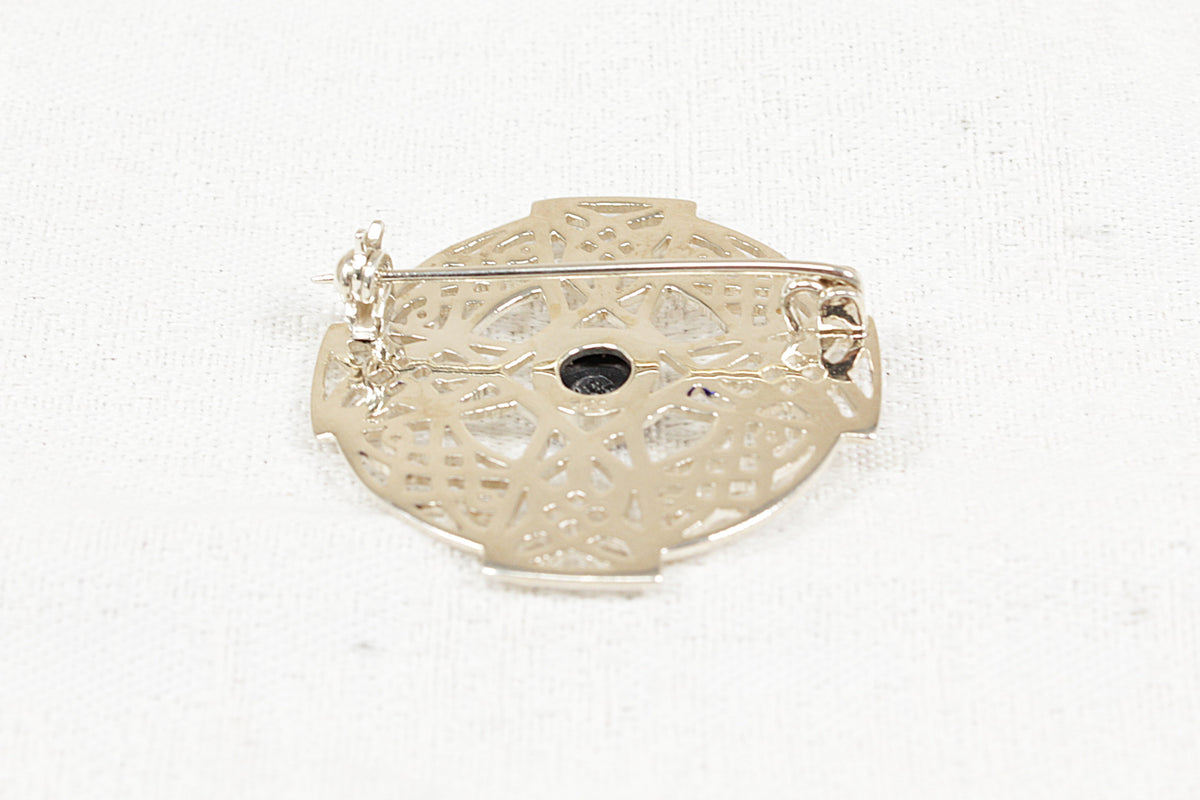 Sterling Silver Celtic Round Brooch with Centre Onyx Gemstone