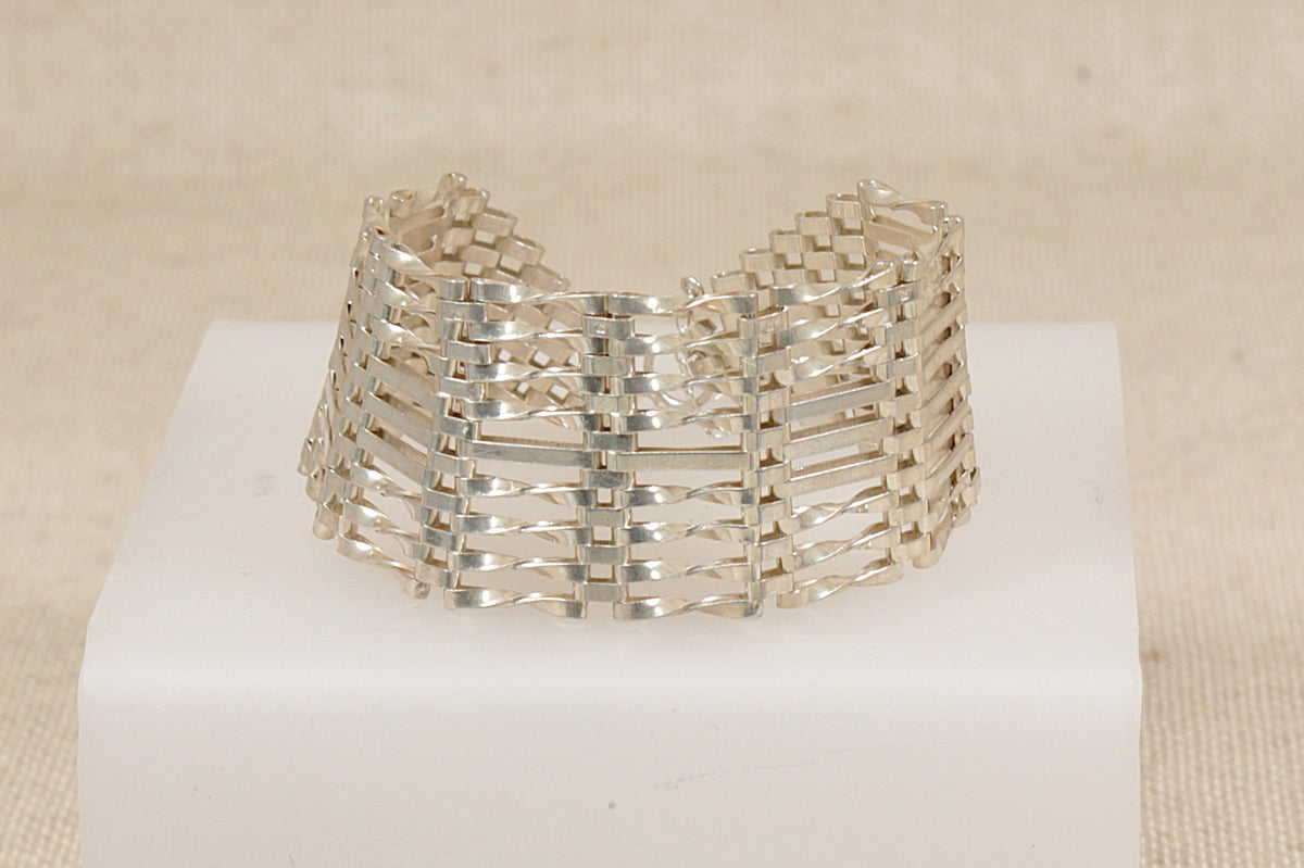 Vintage 1972 Sterling Silver 9-Bar Gate Bracelet