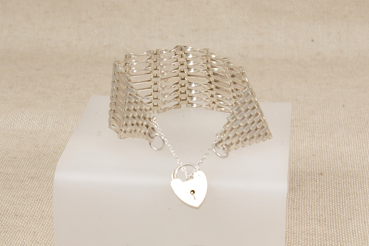 Vintage 1972 Sterling Silver 9-Bar Gate Bracelet
