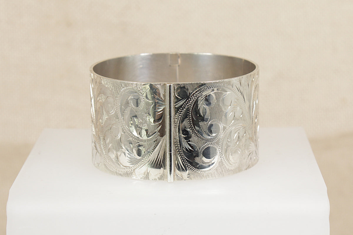 Outstanding Vintage Sterling Silver Hinged Cuff Bangle, 1976