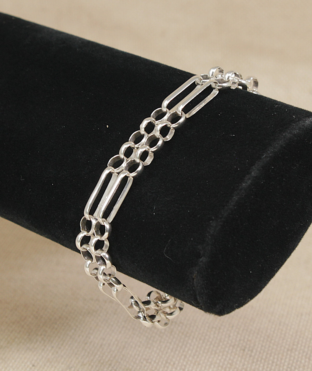 Beautiful Italian Sterling Silver Bracelet – Symmetrical Link Design 7¾"